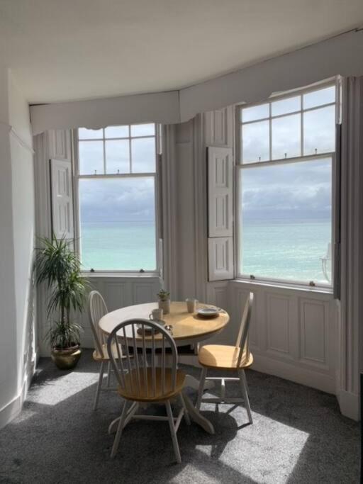 Stunning Seafront Apartment Brighton ภายนอก รูปภาพ