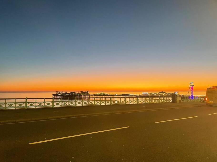 Stunning Seafront Apartment Brighton ภายนอก รูปภาพ