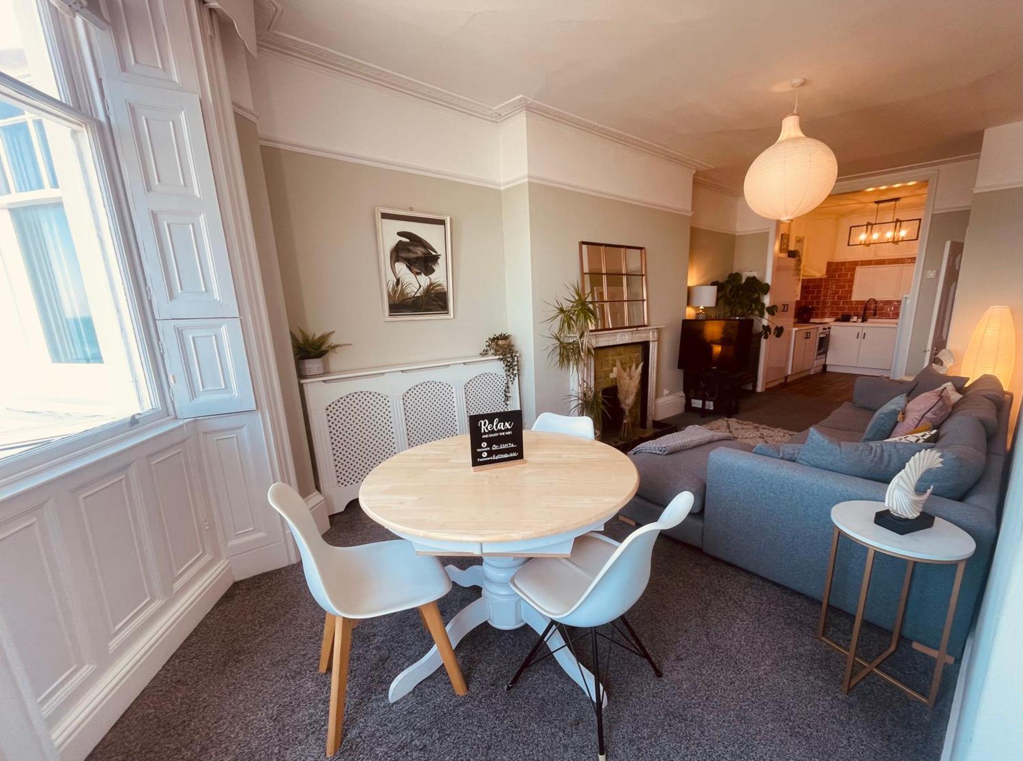 Stunning Seafront Apartment Brighton ภายนอก รูปภาพ